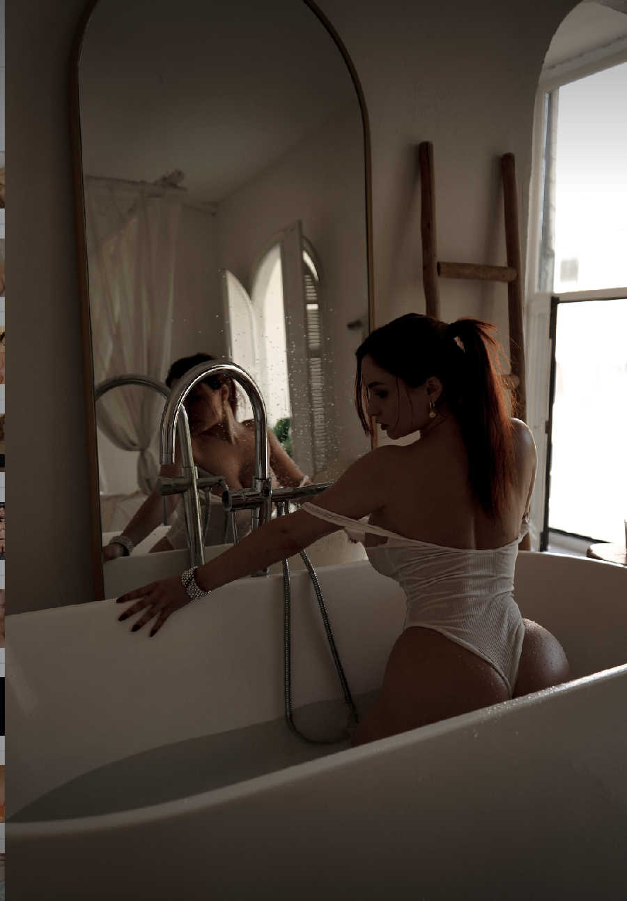 A playful frame from Miranda Faith nude — online in Luxembourg