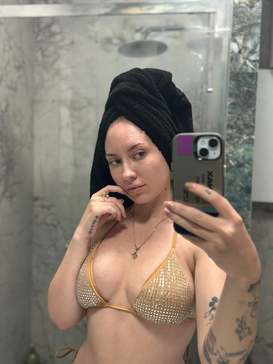 Nude girl KateV in Luxembourg