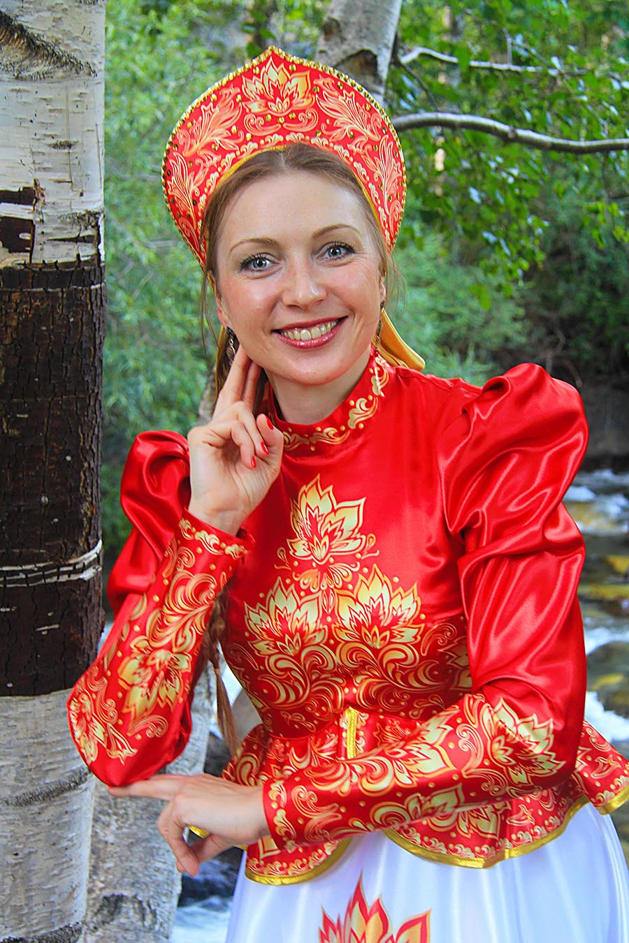 Women in Slavic costumes in Luxembourg