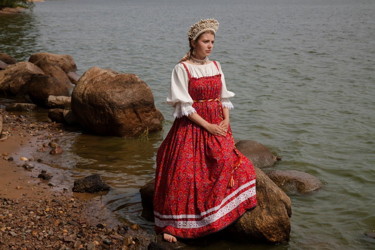 Women in Slavic costumes in Luxembourg