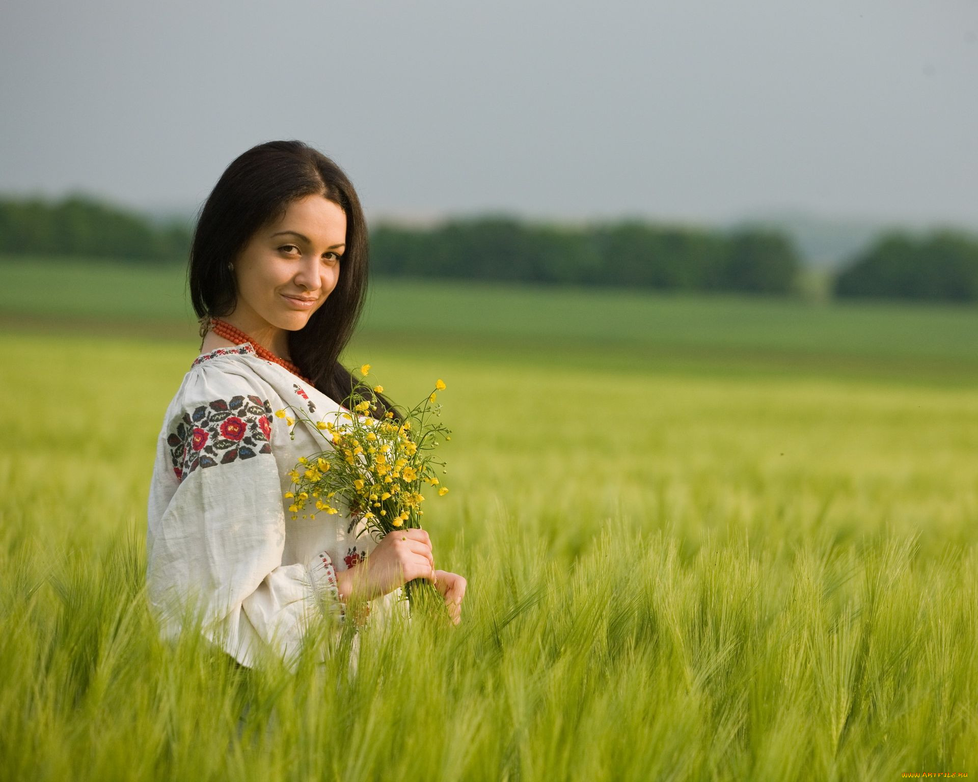 Women in Slavic costumes in Luxembourg