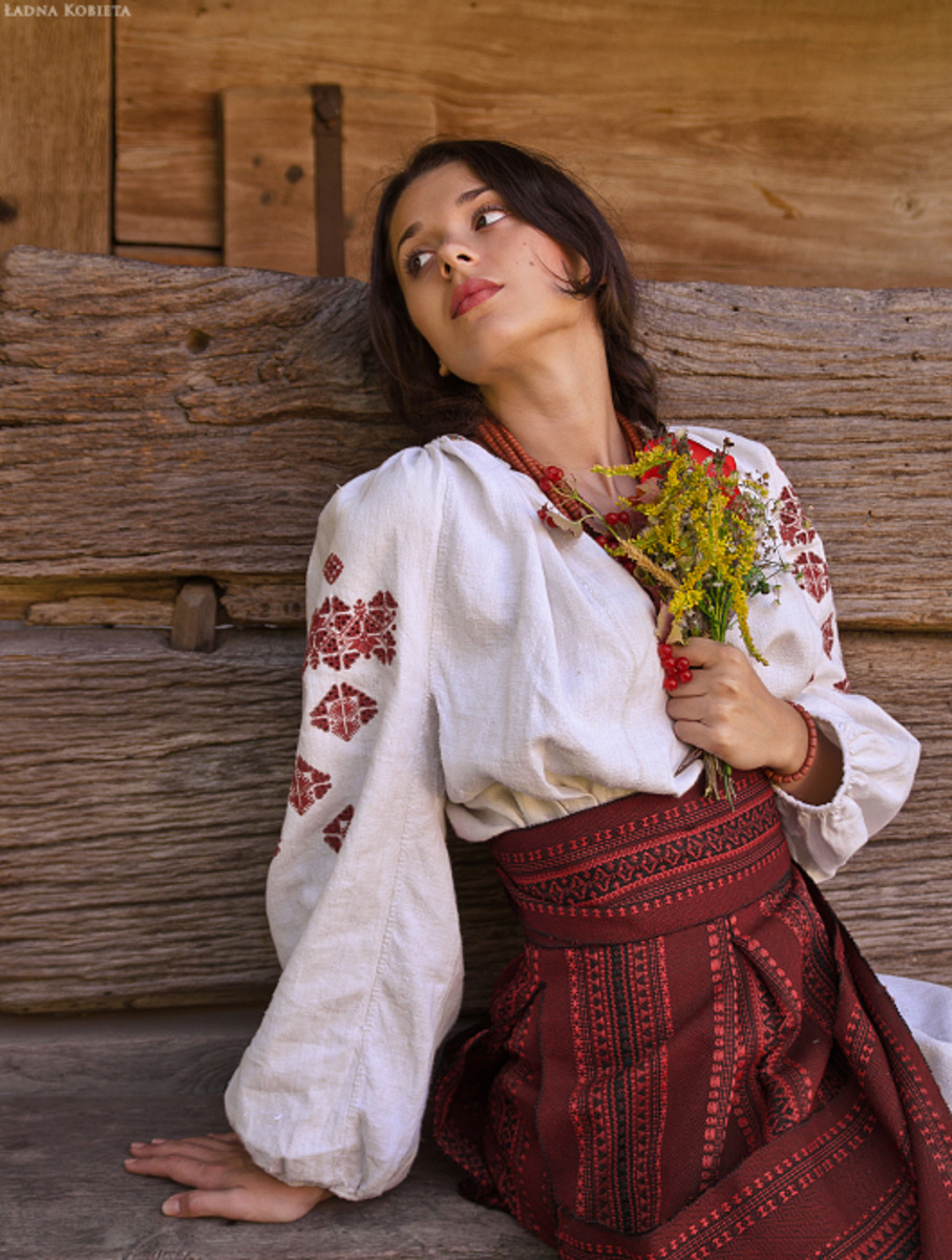 Girls in Slavic costumes in Luxembourg