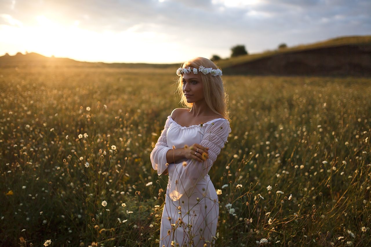 Girls in Slavic costumes in Luxembourg