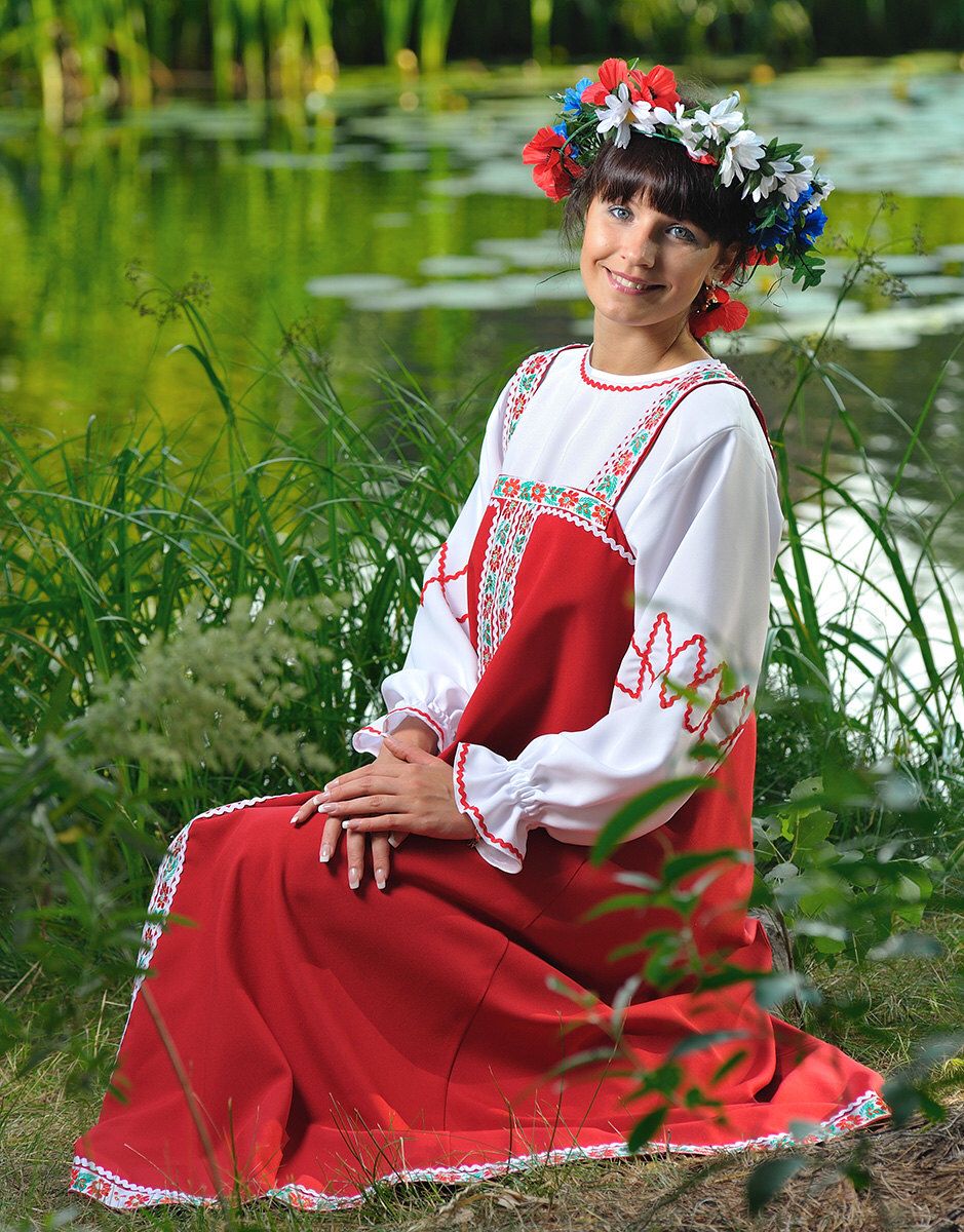 Beautiful girl Girls in Slavic costumes in Luxembourg