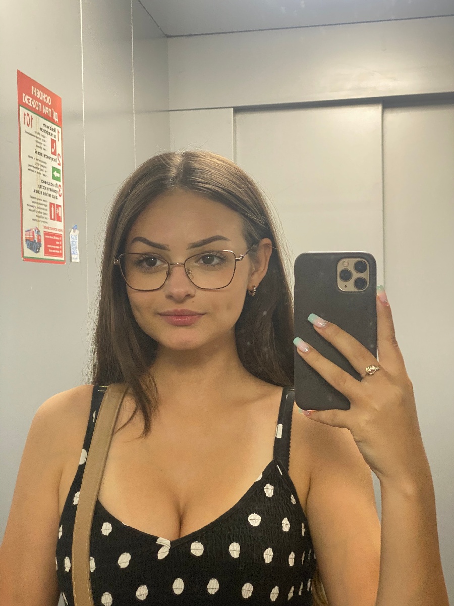 Sexy model Stacy in Luxembourg